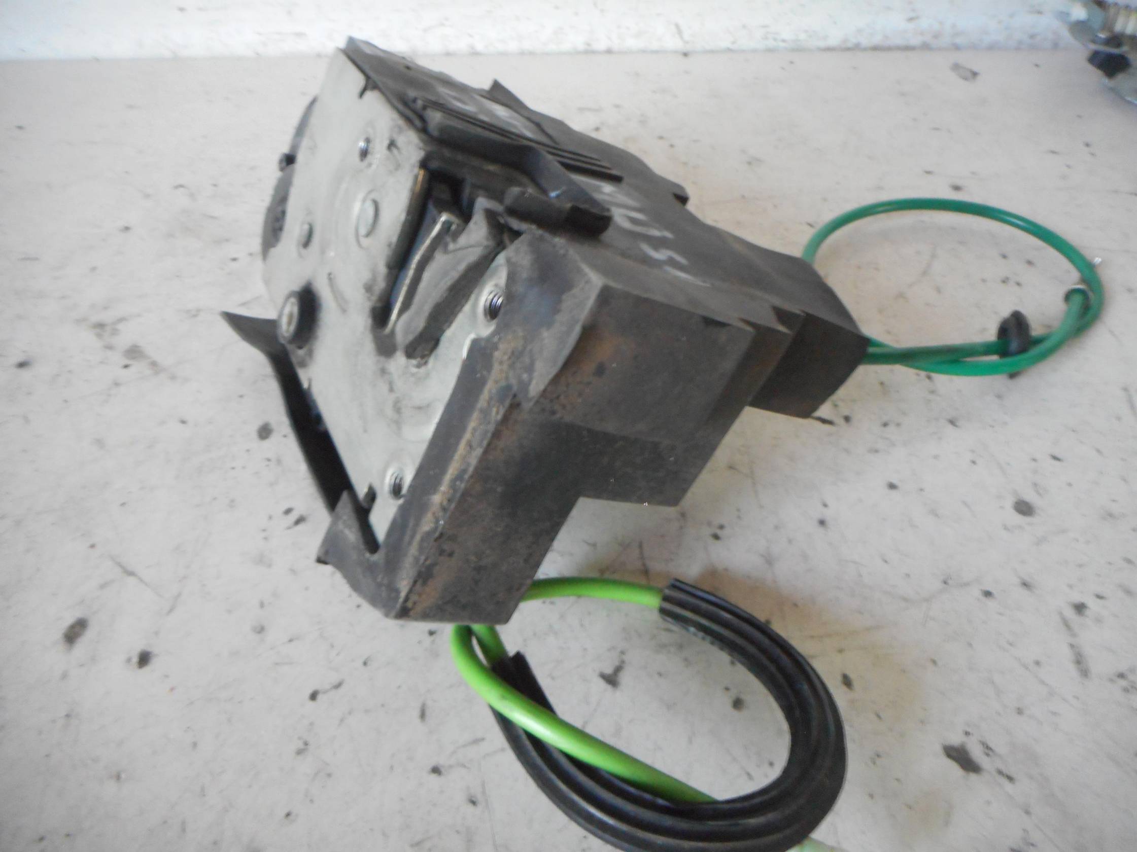 Serratura chiusura c.zta porta ant. dx.